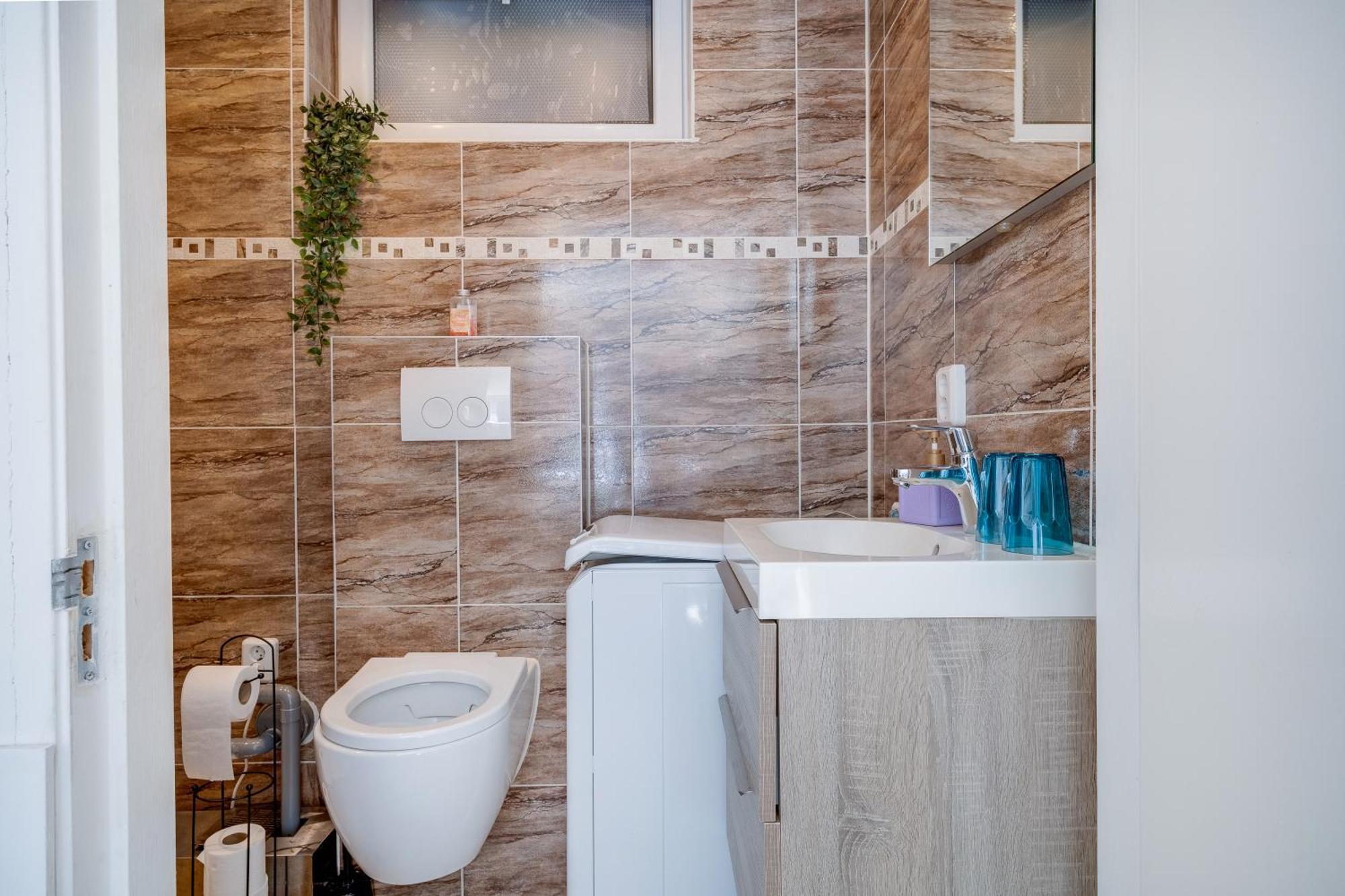 Luxe Wellness Apartment Apeldoorn With Jacuzzi And Sauna Exterior photo