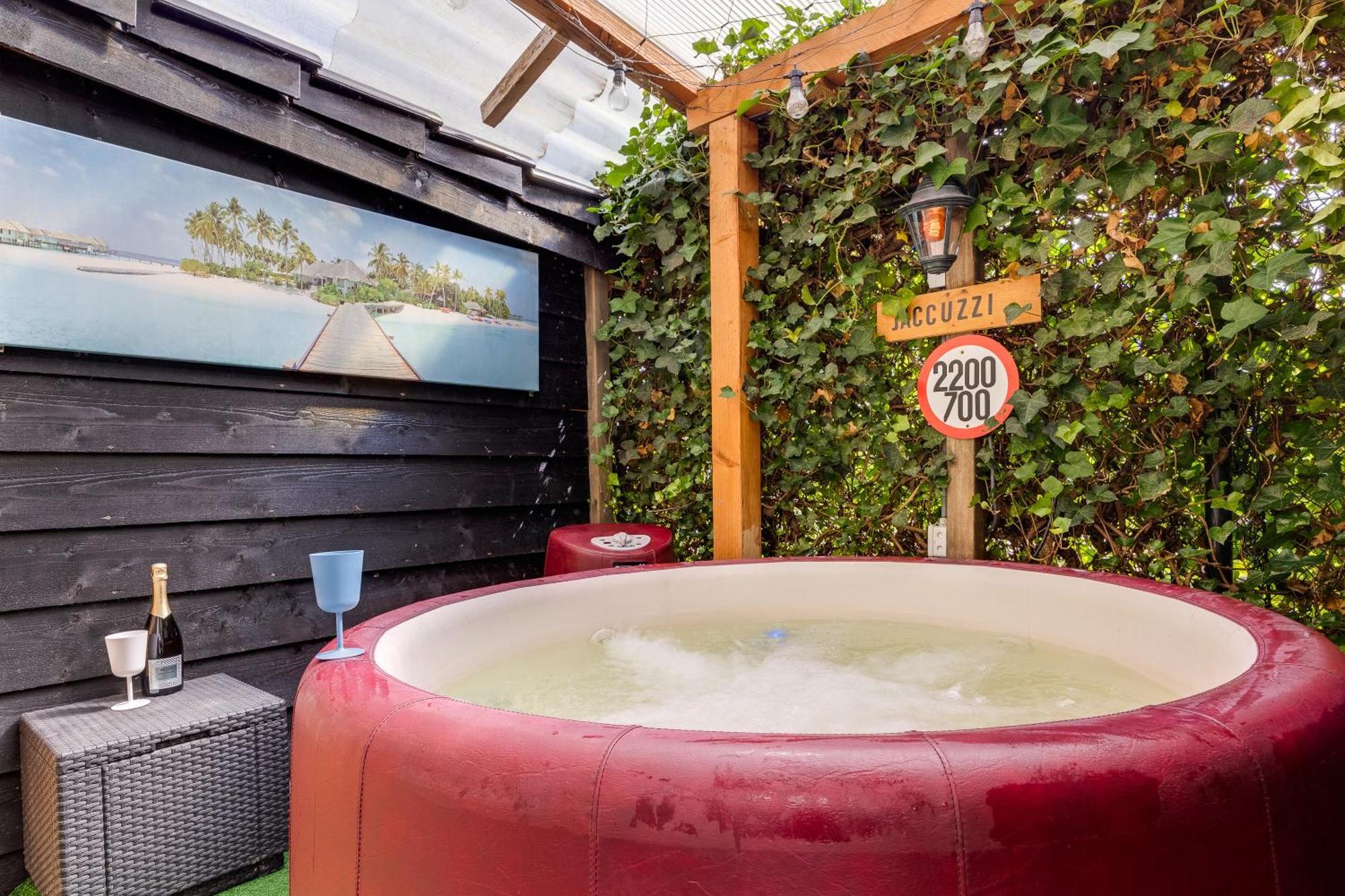 Luxe Wellness Apartment Apeldoorn With Jacuzzi And Sauna Exterior photo